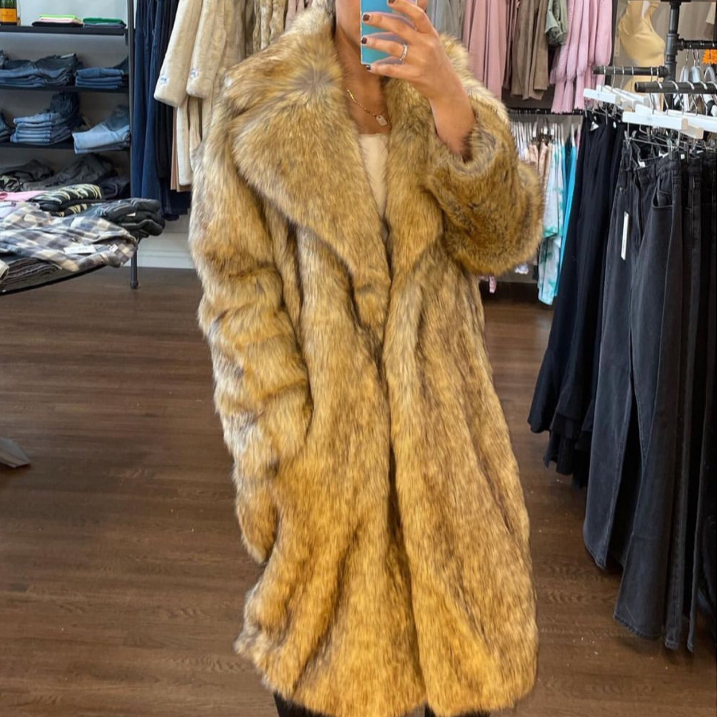 Havbrasme serviet klap Jakke Katie Wear & Care Faux Fur Long Duster Coat | GEMS Boutique